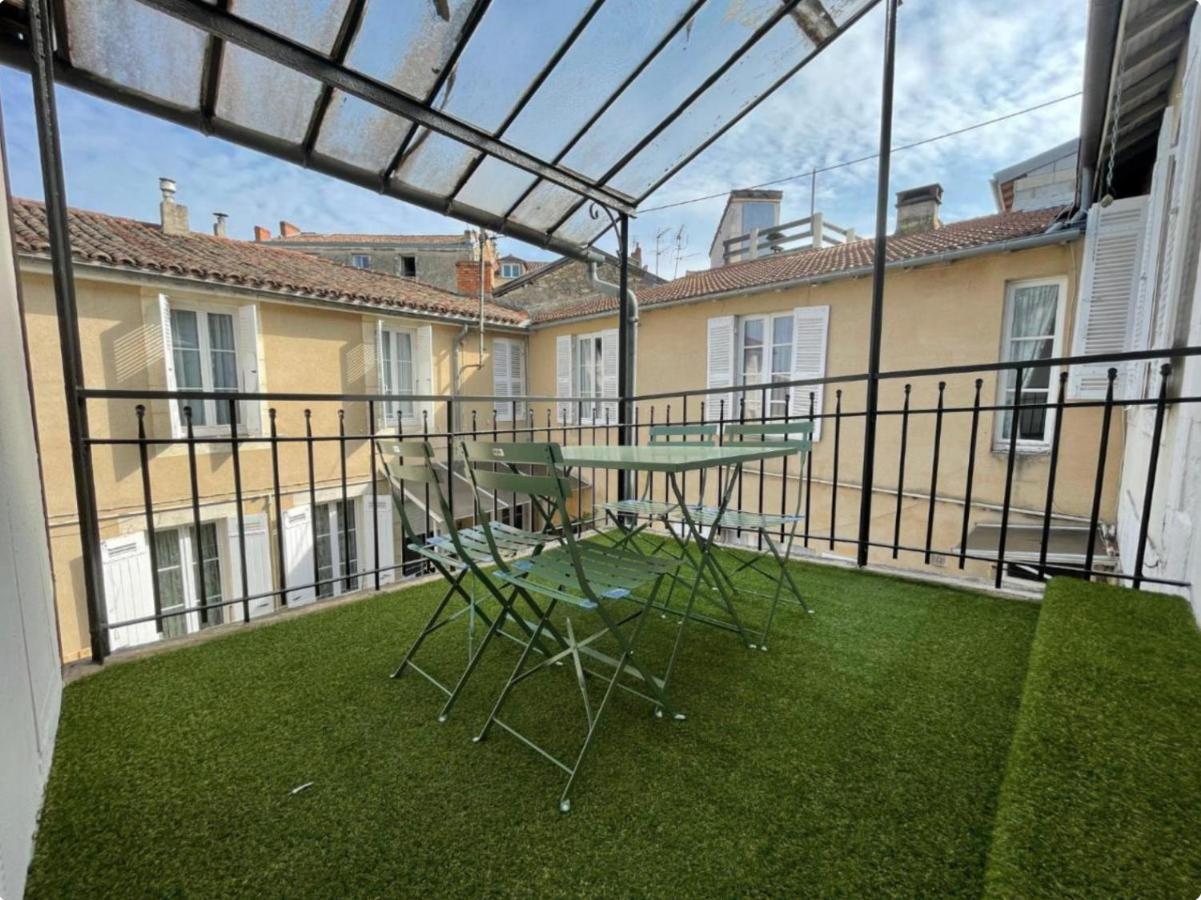 Superbe T2 Neuf Centre Ville Wifi Terrasse Netflix Périgueux Exterior foto